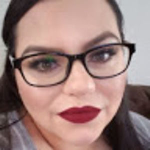 Meet your Posher, Cassandra